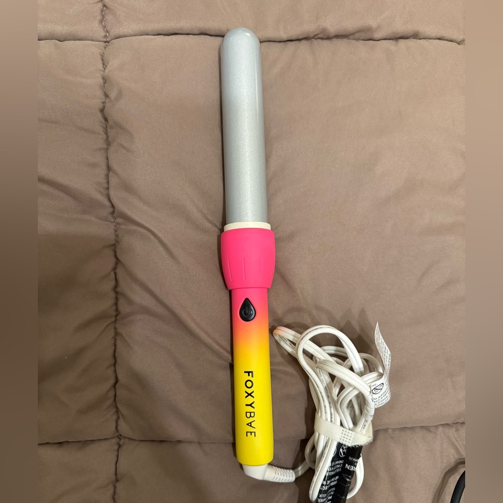 FOXIEBE Pink and Silver Hair Curler